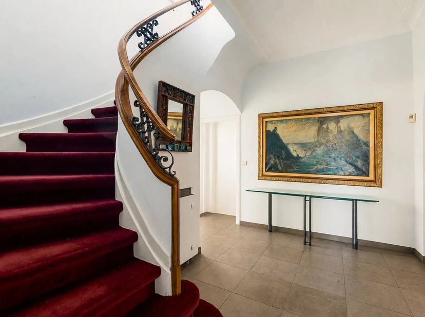 Prachtig gelegen in de zeer gewilde wijk van de Observatorium, heeft Victoire Junot het genoegen u exclusief dit prachtige burgerlijke huis aan te bie