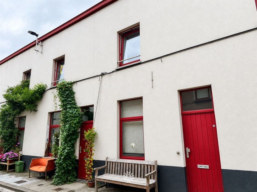GHENT - Biekorfstraat 87 : Vous êtes à la recherche d'une maison mitoyenne prête à être louée à Gand ? Ce bien est peut-être fait pour vous.<br />
<b