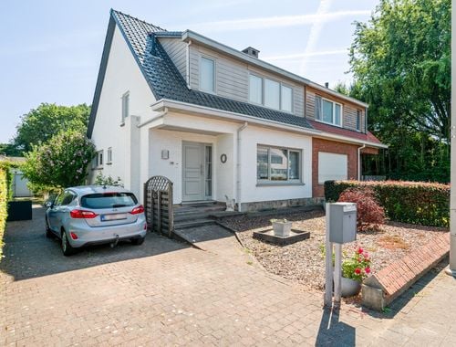                                         Maison unifamiliale à vendre à Wijnegem, € 445.000
