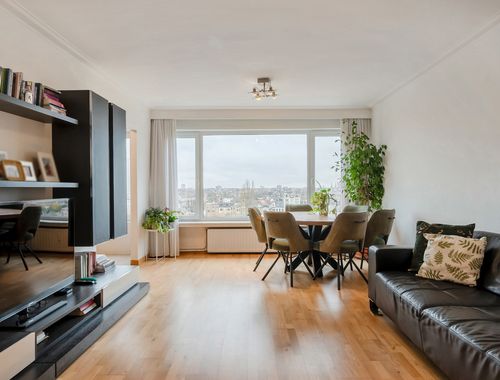                                         Appartement te koop in Berchem, € 240.000
