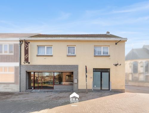                                         Bien commercial avec habitation à vendre à Tongerlo, € 197.000
