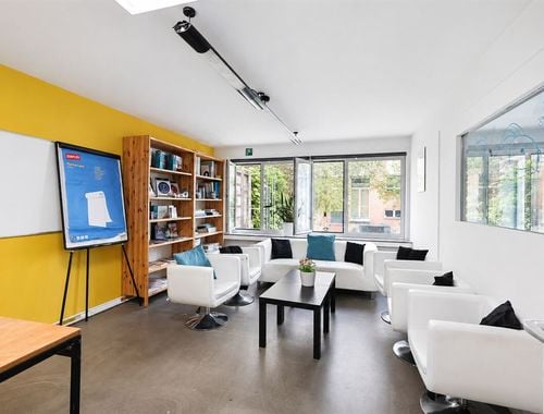                                         Kantoor te huur in Antwerpen, € 2.250
