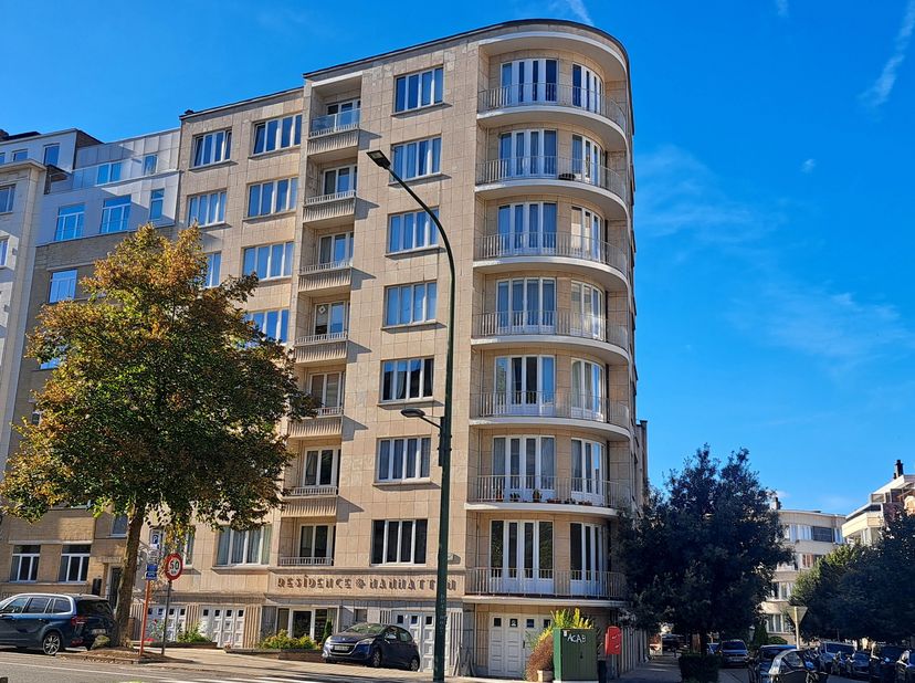 Appartement te koop in Avenue de Broqueville 115,
                    1200 Sint-Lambrechts-Woluwe