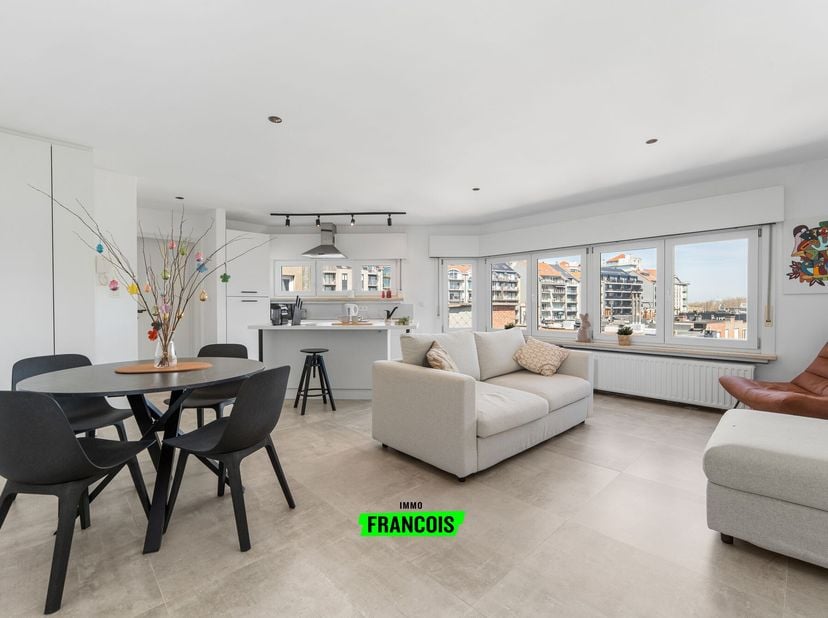 Ontdek dit instapklare appartement gelegen in het hart van Blankenberge, aan de rustige Astridlaan. Perfect voor wie comfort en stijl combineert met e