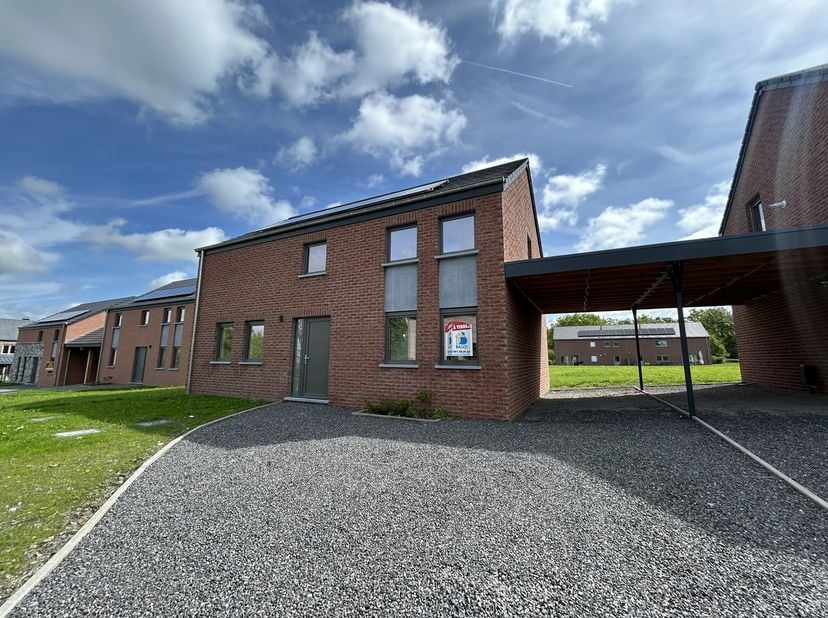Huis te koop in Hautes Voies 25,
                    6940 Grandhan