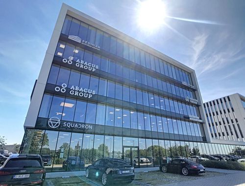                                         Bureaux à louer à Waregem, € 745
