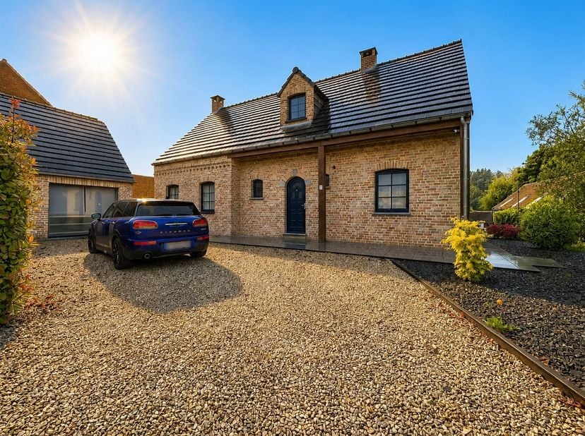 Huis te koop in Rue du Pont de Trimont 21,
                    7903 Chapelle-à-Wattines