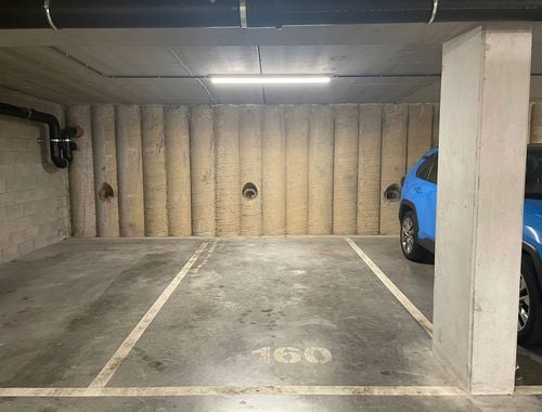                                         Kelder garage te koop in Sint-Lambrechts-Woluwe, € 30.000
