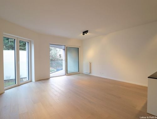                                         Appartement te huur in Elsene, € 1.900

