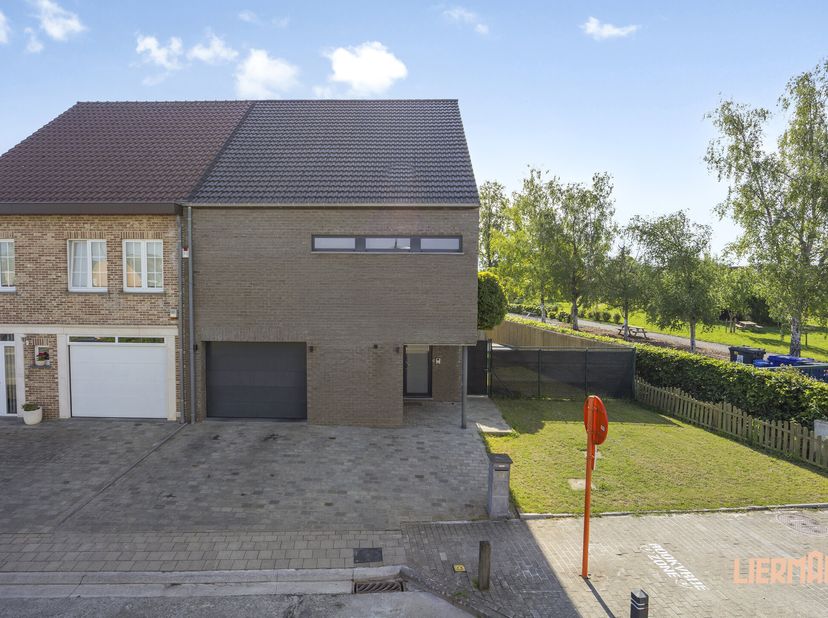 Huis te koop in Collegestraat 23,
                    9470 Denderleeuw