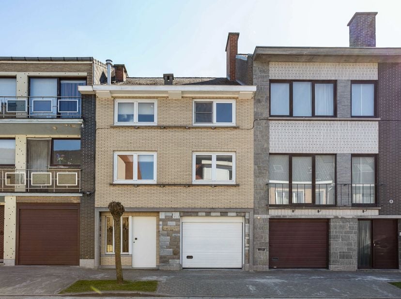 Huis te koop in Constantin Meunierstraat 22,
                    9600 Ronse