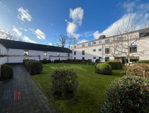                                         Kantoor te huur in Merelbeke, € 1.728

