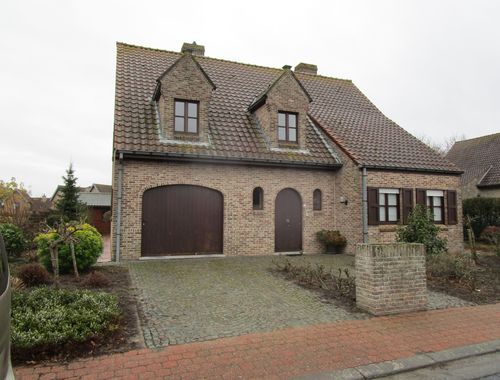                                         Villa à vendre à Lo, € 470.000
