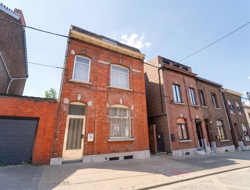                                         Woning te koop in Mont-sur-Marchienne, € 198.000
