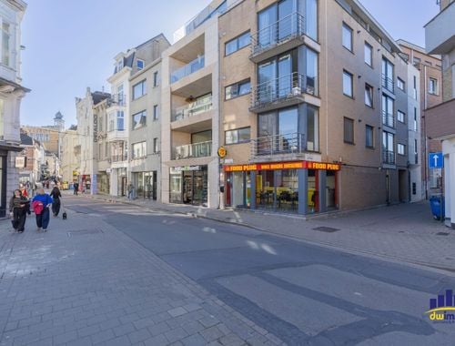                            Bâtiment commercial à remettre à Gent
