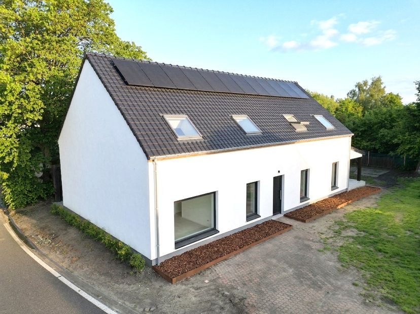 Maison à vendre
                    à 3191 Hever