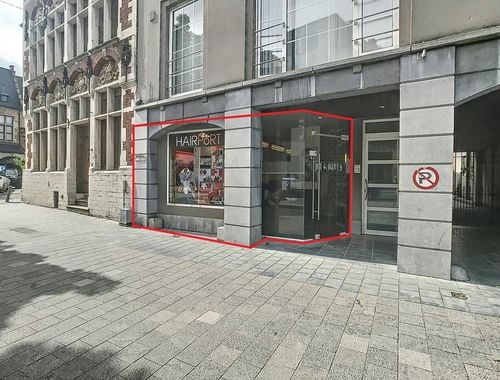                                         Handelspand te huur in Kortrijk, € 780
