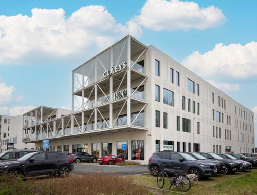                                         Espace de bureaux à vendre à Roeselare, € 414.000
