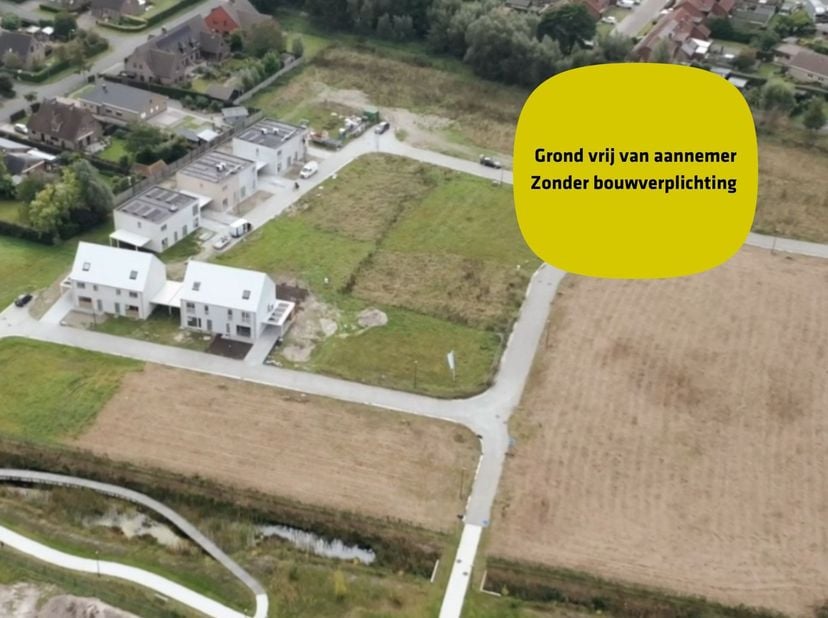 Lot 114 is een bouwgrond voor een open bebouwing en heeft een oppervlakte van 389 m² en ligt in een goedgekeurde en reeds aangelegde verkaveling in de
