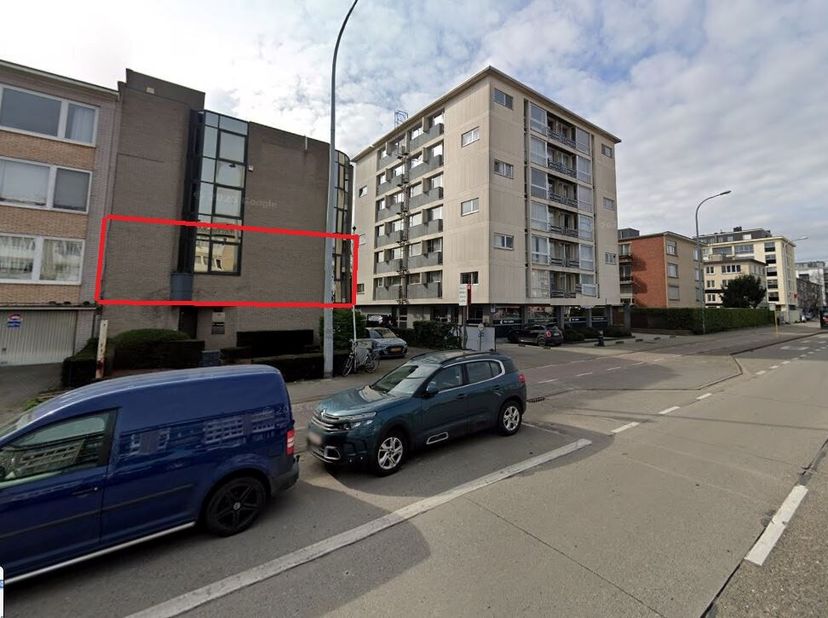 Bien professionnel à louer
                    à 2100 Deurne
