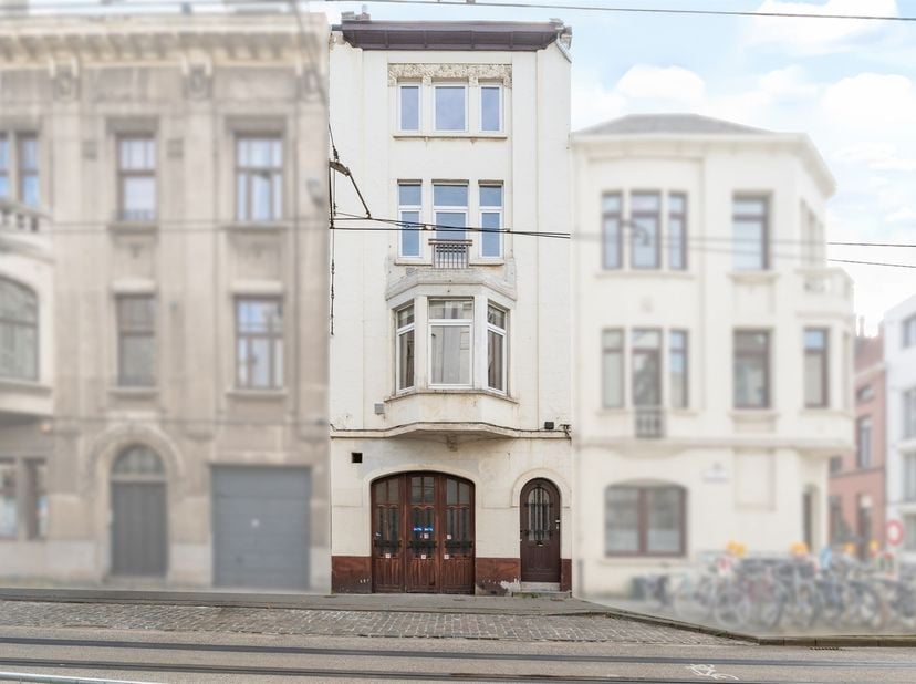 Huis te koop in Papegaaistraat 77,
                    9000 Gent