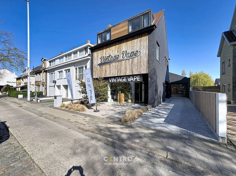 Bien professionnel à vendre
                    à 8310 Sint-Kruis