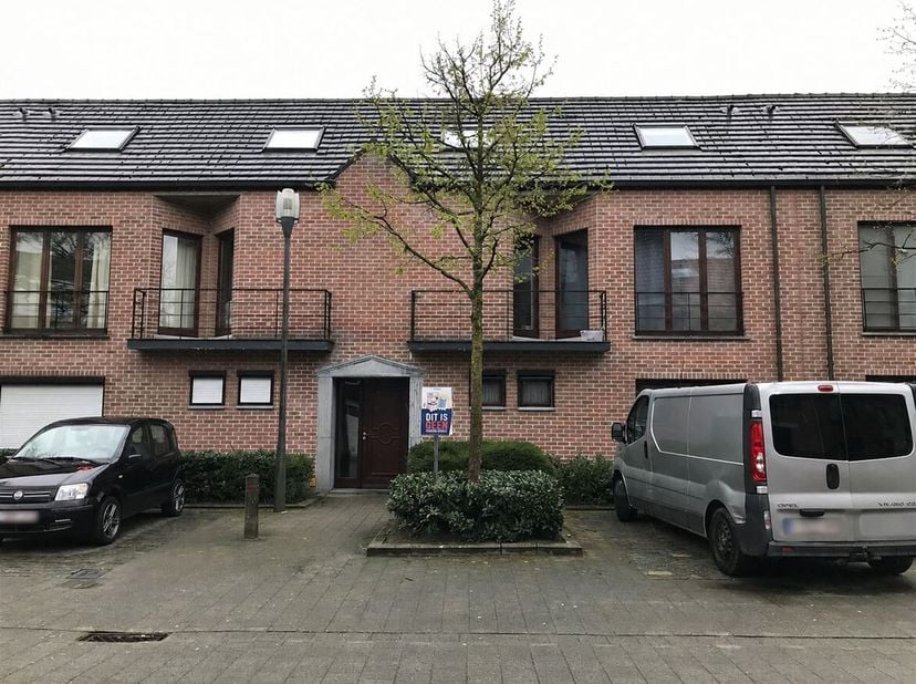 Spacieux appartement de plain-pied avec jardin et garage sur la Nieuwe Kaai<br />
Situation :<br />
L'appartement bénéficie d'un emplacement idéal sur