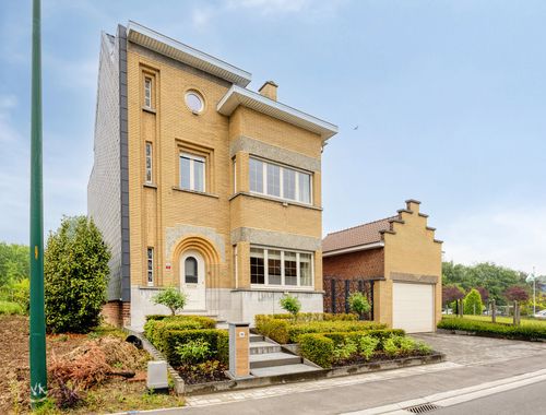                                         Maison de maître à vendre à Strijtem, € 765.000

