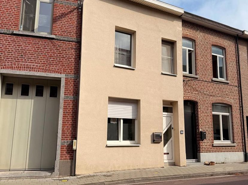 Cette charmante maison est située dans la tranquille et accueillante Richard Valvekensstraat à Kessel-op. La propriété offre une combinaison idéale de