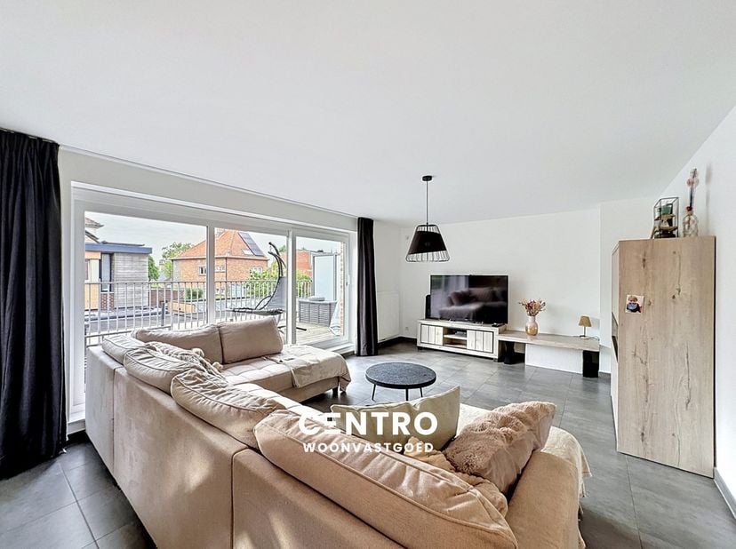!!Dit appartement wordt aangeboden onder het concept van RICHTPRIJS!! Aarzel zeker niet om ons te contacteren als u hier verdere inlichtingen over wen