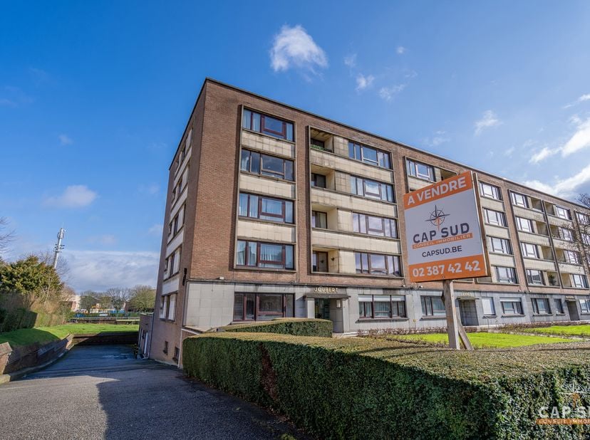 Appartement te koop
                    in 1410 Waterloo