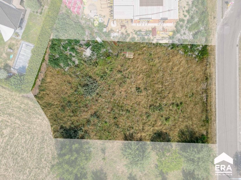 Open bouwgrond in Genk, rustig gelegen in de Oudasserstraat.Deze bouwgrond voor open bebouwing biedt een mooie opportuniteit voor wie een woning op ma