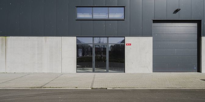 Bien professionnel à vendre à Moenkouterstraat 3, 8552 Moen