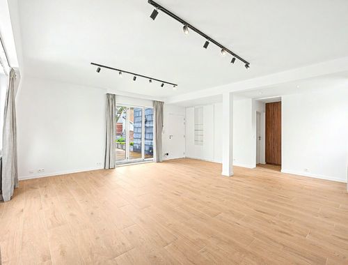                                         Appartement à louer à Bruxelles, € 1.700
