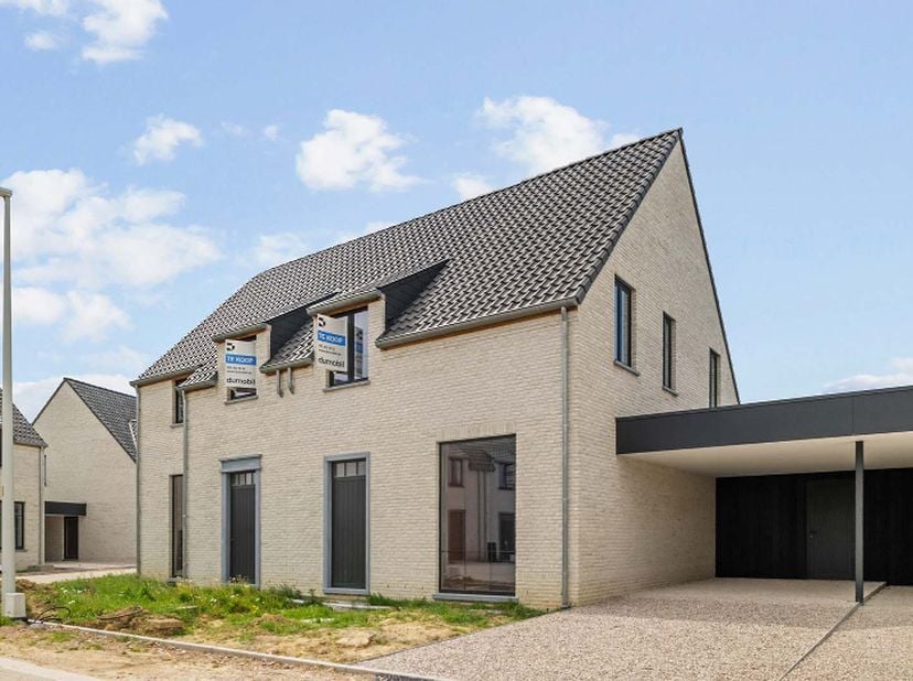 Huis te koop in Koning Boudewijnstraat 42D,
                    8930 Lauwe