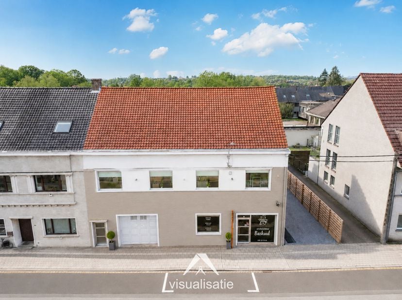 Ben je op zoek naar een pand waar wonen en werken perfect hand in hand gaan?<br />
Dit veelzijdige pand, combineert een volledig ingerichte handelsrui