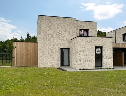                                         Woning te koop in Neeroeteren, € 502.830
