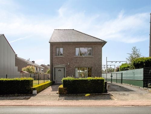                                         Maison à vendre à Petegem-aan-de-Leie, € 325.000
