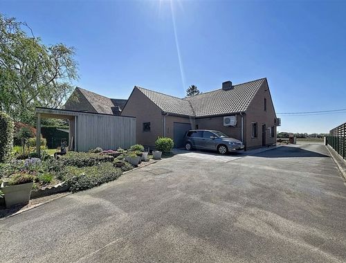                                         Villa à vendre à Woumen, € 419.000
