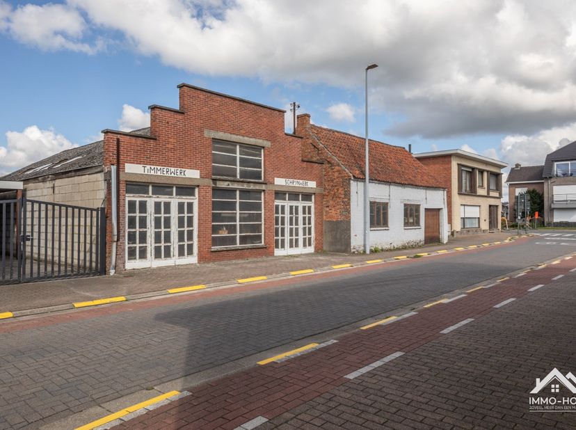 Bedrijfsvastgoed te koop in Vierschaarstraat 72 - A,
                    9185 Wachtebeke