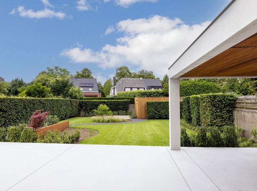 Ontdek deze prachtige energiezuinige woning die comfort en stijl perfect combineert! <br />
Met een bewoonbare oppervlakte van 221 m² en een perceel v