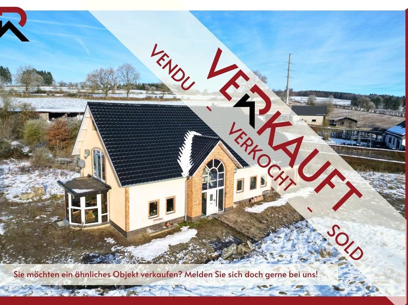 Deze woning in Amel overtuigt door zijn uitzonderlijke ligging op een uitgestrekt terrein, midden in een indrukwekkend natuurlandschap. De rustige omg