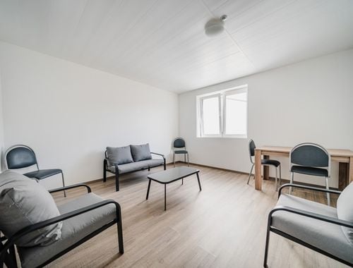                                         Kantoor te huur in Lodelinsart, € 400
