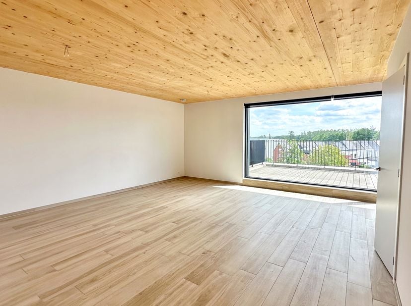<br />
<br />
<br />
<br />
OPENDEUR OP 29 JUNI 2024! <br />
Dit tijdloze en warme appartement bevindt zich in 1 van de 3 CO2-negatieve, bijna-energie