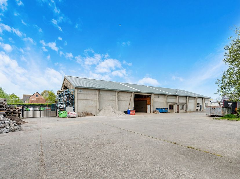Bien professionnel à vendre
                    à 9992 Middelburg