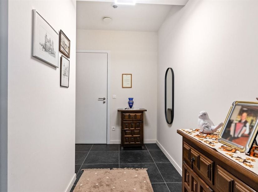 Energiezuinige assistentiewoning in residentie Claire Fontaine.<br />
Omgeving<br />
Claire Fontaine biedt moderne assistentiewoningen aan, gelegen in