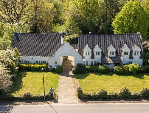                                         Villa-landhuis te koop in Ekeren, € 1.030.000
