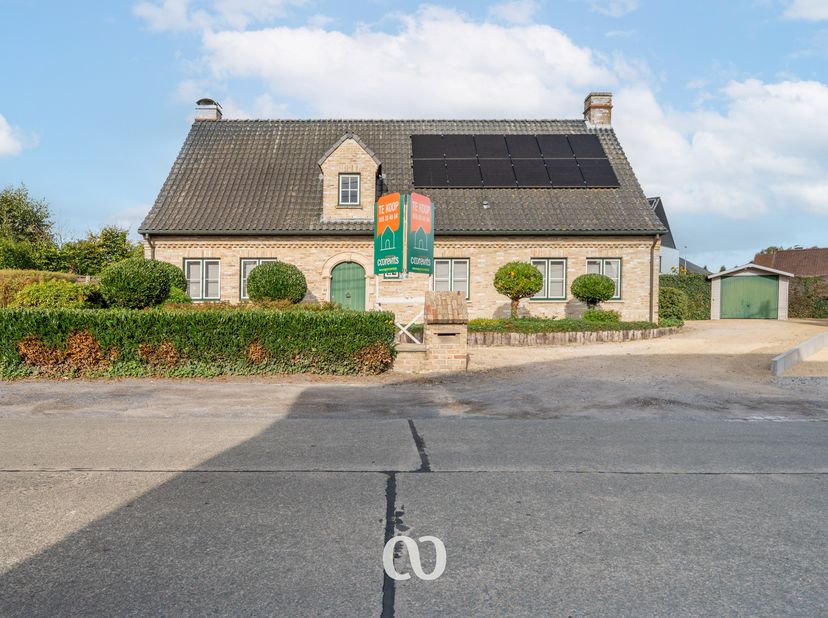 Huis te koop in Deinzestraat 53,
                    8720 Dentergem