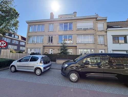                                         Appartement à louer à Nieuwpoort, € 800
