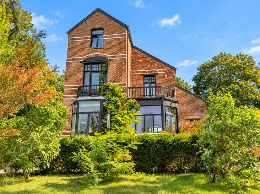 Huis te koop in ,
                    1310 La Hulpe